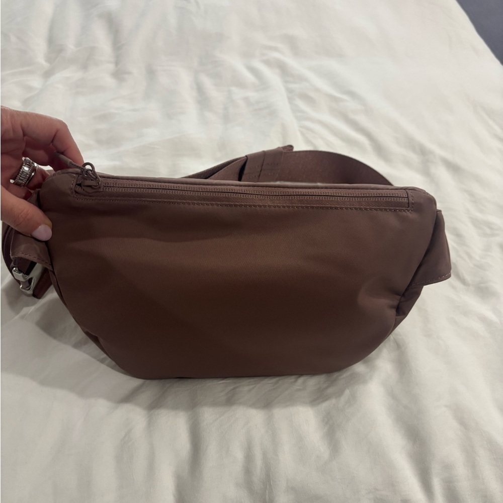 Lululemon City Adventurer Belt Bag 2.5L Crossbody Mauve Brand New With Tags - Picture 8 of 14